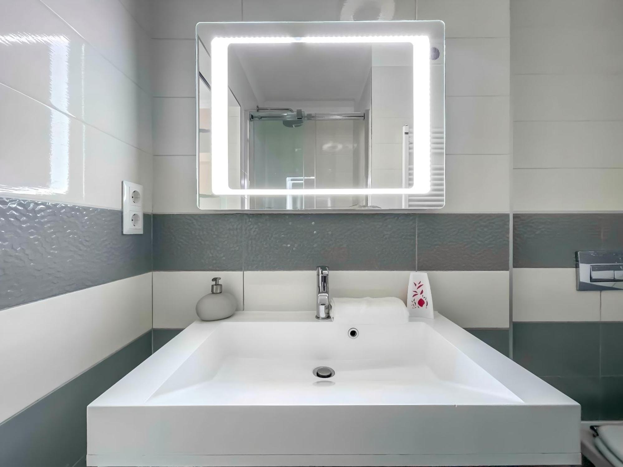 Big Wheel Panoramica Apartment Будапеща Екстериор снимка